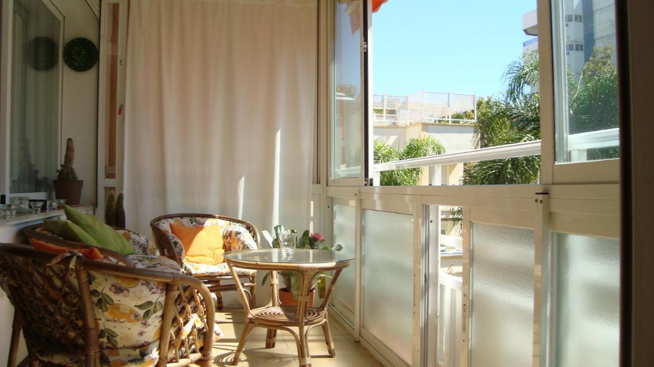 Appartement Apartamento La Carihuela - Urb. Eurosol à Torremolinos Extérieur photo