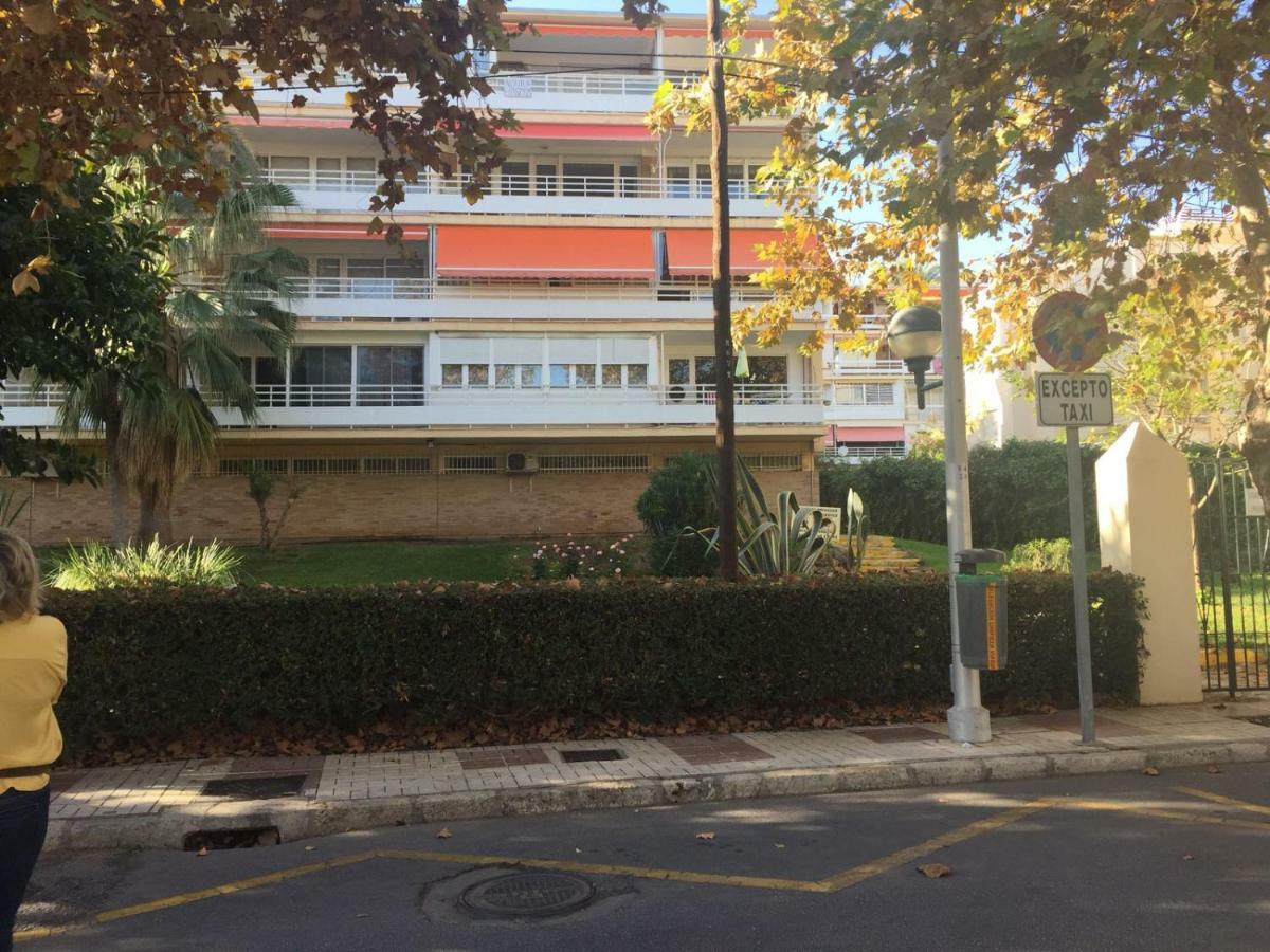 Appartement Apartamento La Carihuela - Urb. Eurosol à Torremolinos Extérieur photo